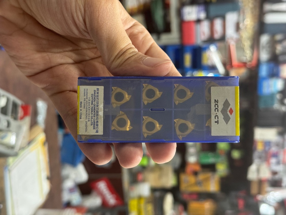 الماس رزوه‌تراش ZCC مدل RT16.01N-3.00GM گرید YBG201 (قیمت هر عدد)